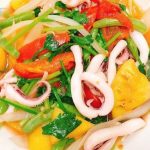 Mực xào cần tây giòn ngon