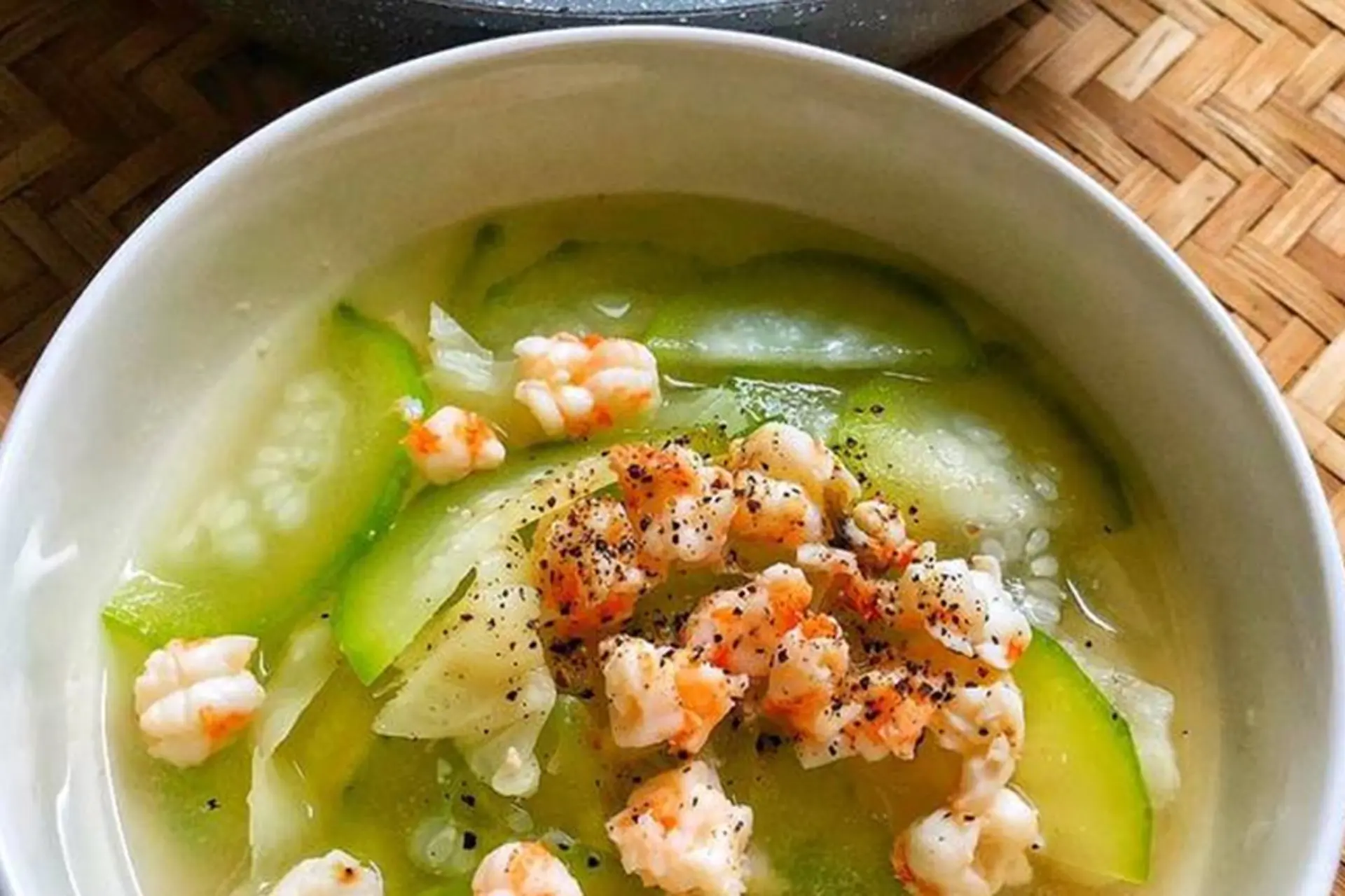 Canh bí nấu tôm khô