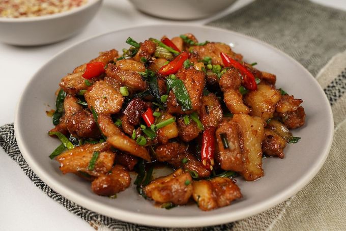 Thịt ba chỉ rang cháy cạnh